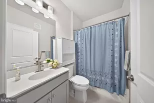 3925 Fair Ridge Dr, Fairfax, VA 22033 - Photo 32