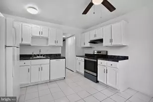 1151 Dublin Pl, Herndon, VA 20170 - Photo 10