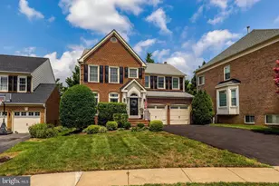 9828 Fox Rest Ln, Vienna, VA 22181 - Photo 12