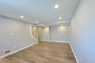 9819 Hagel Cir, Lorton, VA 22079 - Photo 4