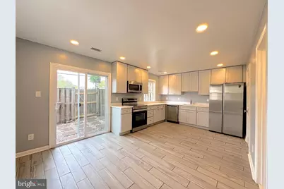9819 Hagel Circle, Lorton, VA 22079 - Photo 6