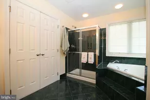 4553 Fair Valley Dr, Fairfax, VA 22033 - Photo 14