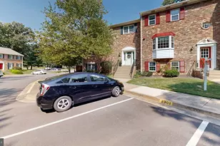 2303 McGregor Ct, Vienna, VA 22182 - Photo 24