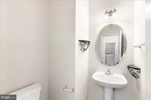 5304 Waldo Dr, Alexandria, VA 22315 - Photo 16