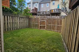 13918 Ludington Pl, Centreville, VA 20121 - Photo 6