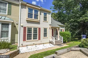 8110 Clifforest Dr, Springfield, VA 22153 - Photo 2
