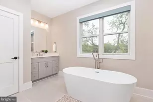 1002 Frederick St SW, Vienna, VA 22180 - Photo 30