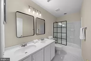 7608 Mcweadon Ln, Springfield, VA 22150 - Photo 38