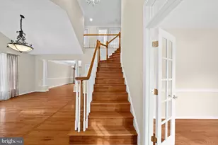 7608 Mcweadon Ln, Springfield, VA 22150 - Photo 22