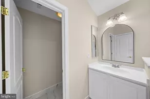 7608 Mcweadon Ln, Springfield, VA 22150 - Photo 32