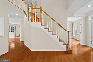 7608 Mcweadon Ln, Springfield, VA 22150 - Photo 18