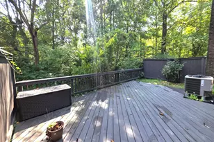 2001 Wethersfield Ct, Reston, VA 20191 - Photo 10