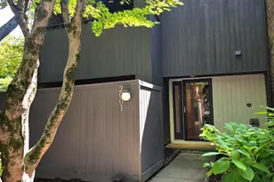 2001 Wethersfield Ct, Reston, VA 20191 - Photo 2