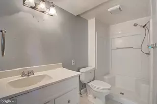 2052 Royal Fern Ct, Reston, VA 20191 - Photo 26
