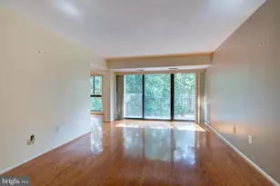 2052 Royal Fern Ct, Reston, VA 20191 - Photo 4