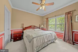 13249 Middleton Farm Ln, Herndon, VA 20171 - Photo 8