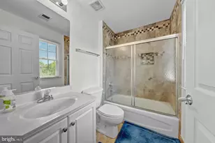 13249 Middleton Farm Ln, Herndon, VA 20171 - Photo 46