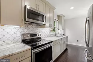 131 Casmar St SE, Vienna, VA 22180 - Photo 12