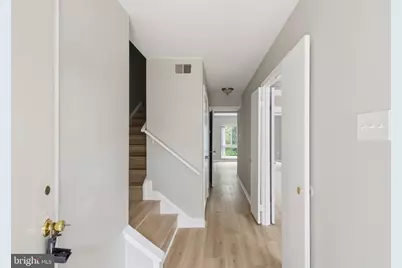 3861 Persimmon Circle, Fairfax, VA 22031 - Photo 4