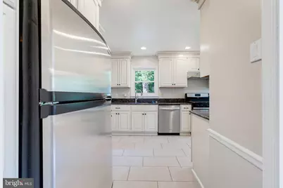 8125 Saxony Drive, Annandale, VA 22003 - Photo 14
