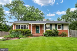 8520 Pepperdine Dr, Vienna, VA 22180 - Photo 2