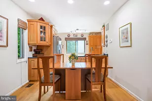 11961 Barrel Cooper Ct, Reston, VA 20191 - Photo 10