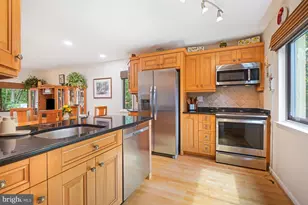 11961 Barrel Cooper Ct, Reston, VA 20191 - Photo 6