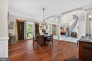 1002 Sherman Ct, Great Falls, VA 22066 - Photo 16