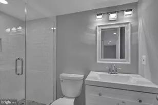 10422 Woodbury Woods Ct, Fairfax, VA 22032 - Photo 36