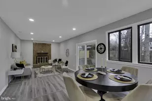 10422 Woodbury Woods Ct, Fairfax, VA 22032 - Photo 12