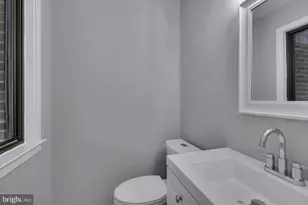 10422 Woodbury Woods Ct, Fairfax, VA 22032 - Photo 16