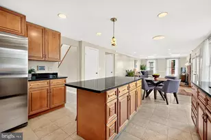 3894 Plum Run Ct, Fairfax, VA 22033 - Photo 12