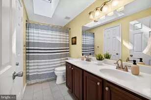 3894 Plum Run Ct, Fairfax, VA 22033 - Photo 36