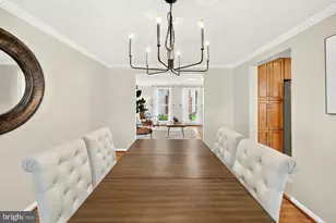 3894 Plum Run Ct, Fairfax, VA 22033 - Photo 10