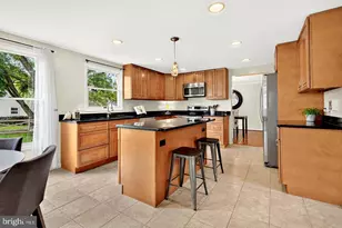 3894 Plum Run Ct, Fairfax, VA 22033 - Photo 14