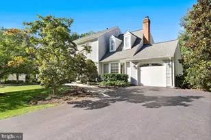 10221 Eagle Landing Ct, Burke, VA 22015 - Photo 1
