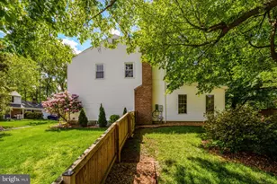9220 Burnetta Dr, Annandale, VA 22003 - Photo 4