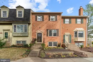 9979 Whitewater Dr, Burke, VA 22015 - Photo 2