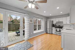 9979 Whitewater Dr, Burke, VA 22015 - Photo 14