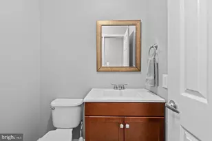 9979 Whitewater Dr, Burke, VA 22015 - Photo 32