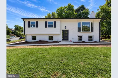 300 Valeview Court NW, Vienna, VA 22180 - Photo 1