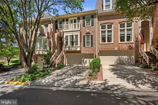 1532 Hampton Hill Cir, McLean, VA 22101 - Photo 2