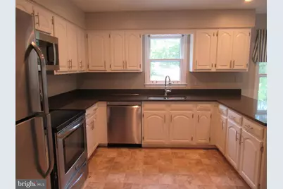 7334 Mallory Lane, Kingstowne, VA 22315 - Photo 12