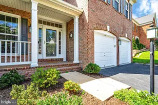 8185 Paper Birch Dr, Lorton, VA 22079 - Photo 4
