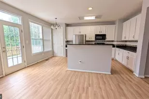 13996 Khalid Ln, Chantilly, VA 20151 - Photo 2
