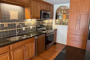 7606 Fallswood Way, Lorton, VA 22079 - Photo 8