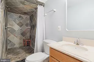 11202 Wedge Dr, Reston, VA 20190 - Photo 36