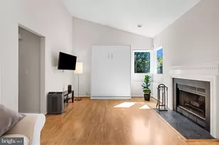 11743 Summerchase Cir, Reston, VA 20194 - Photo 4