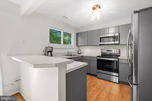 11743 Summerchase Cir, Reston, VA 20194 - Photo 6