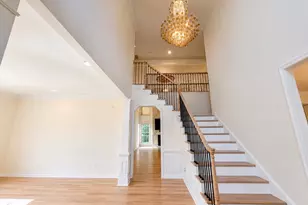 8094 Paper Birch Dr, Lorton, VA 22079 - Photo 2
